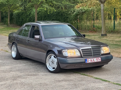 Mercedes E300 d | Automaat | Airco | Oldtimer